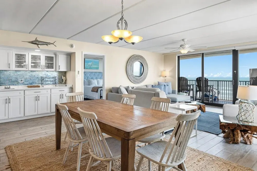 Updated Corner 3BR w/ View: Suntide III - Unit 710