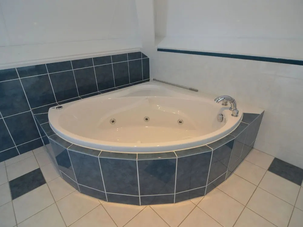 Lavishly Appointed Group Accommodation in a Quiet Location With Distant Views and a Swimming Pond