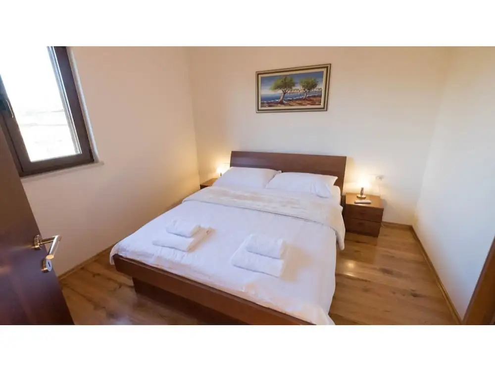 Villa With Private Pool and Garden Ideal for up to 12 Guest