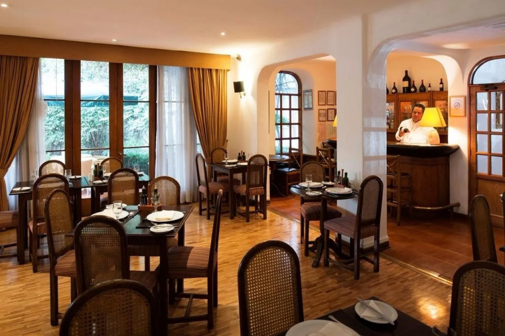 Hotel Canciller - Ex Hotel Presidente