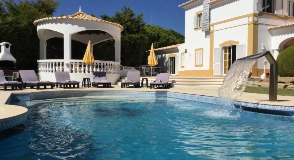 Vivenda Carvoeiro Deluxe Luxury 7 Bedroom Villa Perfect for Larger Groups Table Tennis