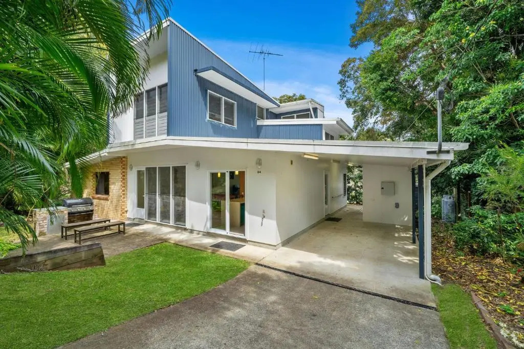 Whispering Trees by Discover Stradbroke
