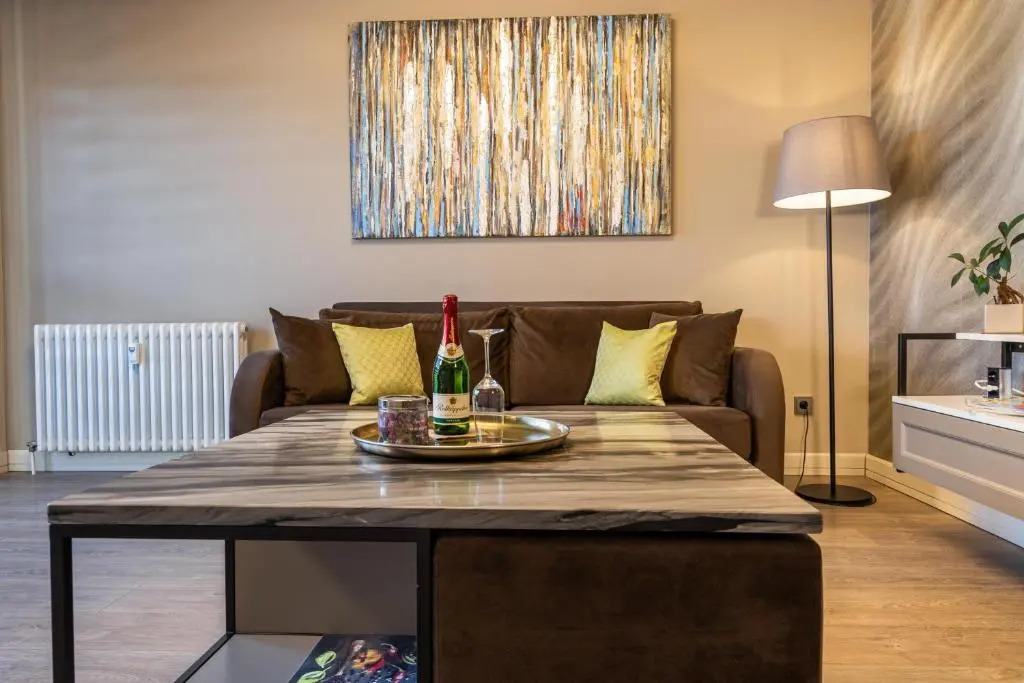 Luxuswohnung mit Tiefgarage in Nähe Messe-BMW-Porsche-DHL-Flughafen