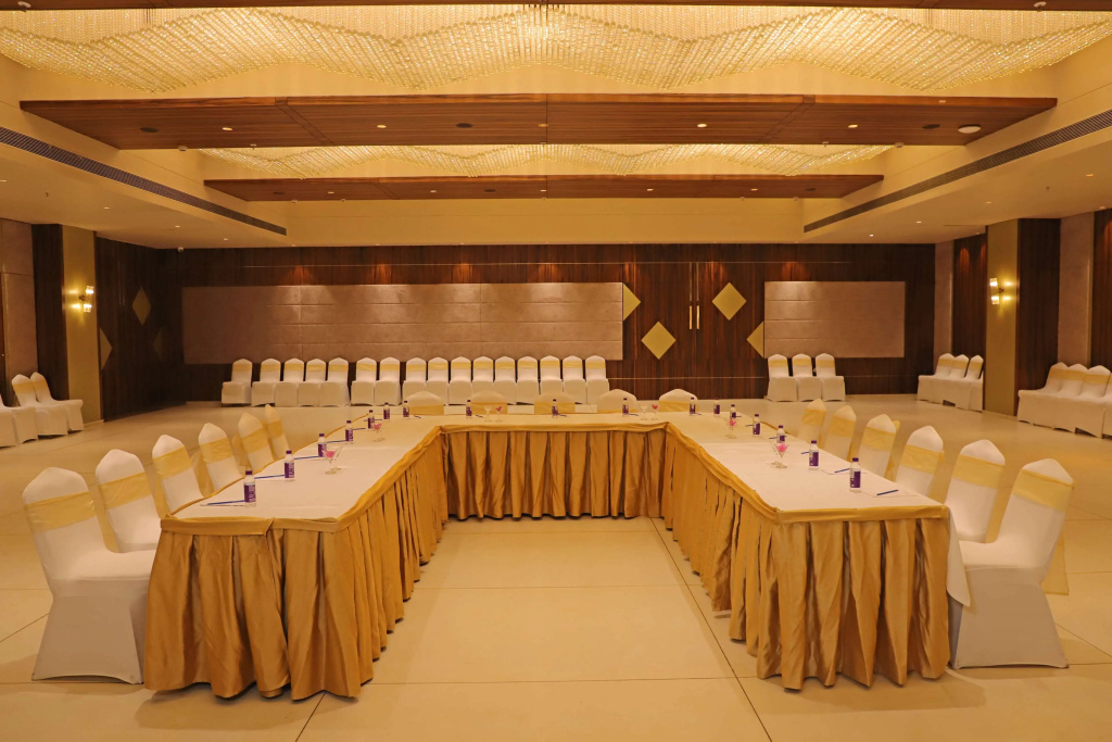 Golden Tulip Candolim, Goa