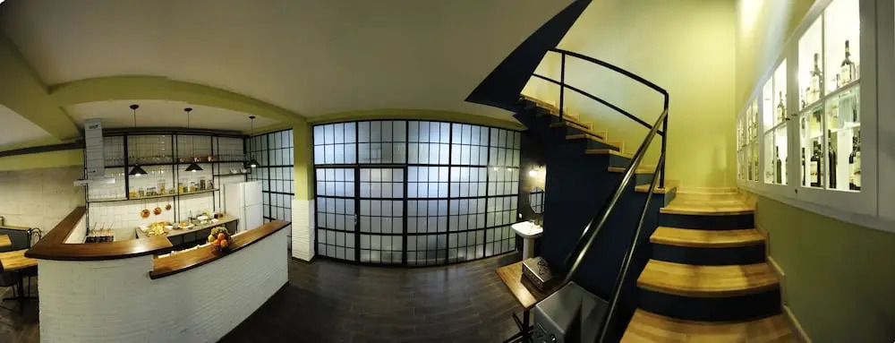 27 Hotel