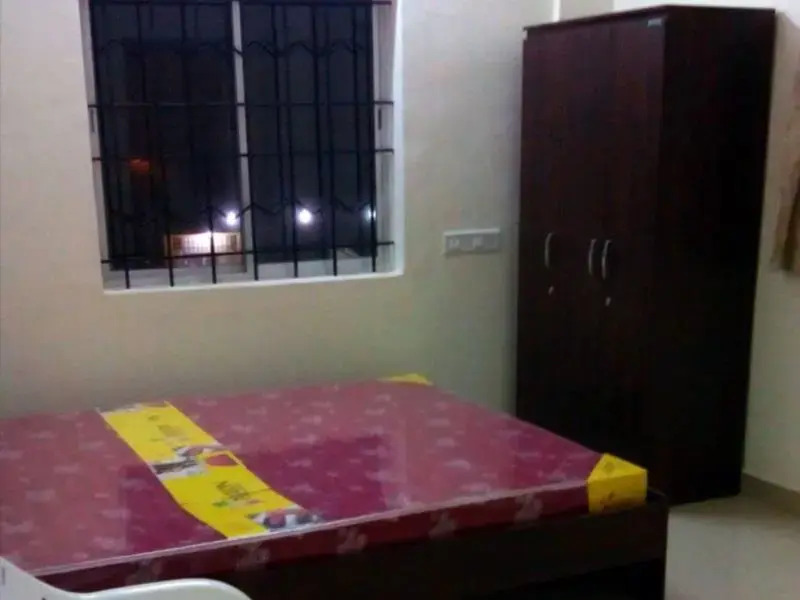 Vista Rooms at Adhiyaman College