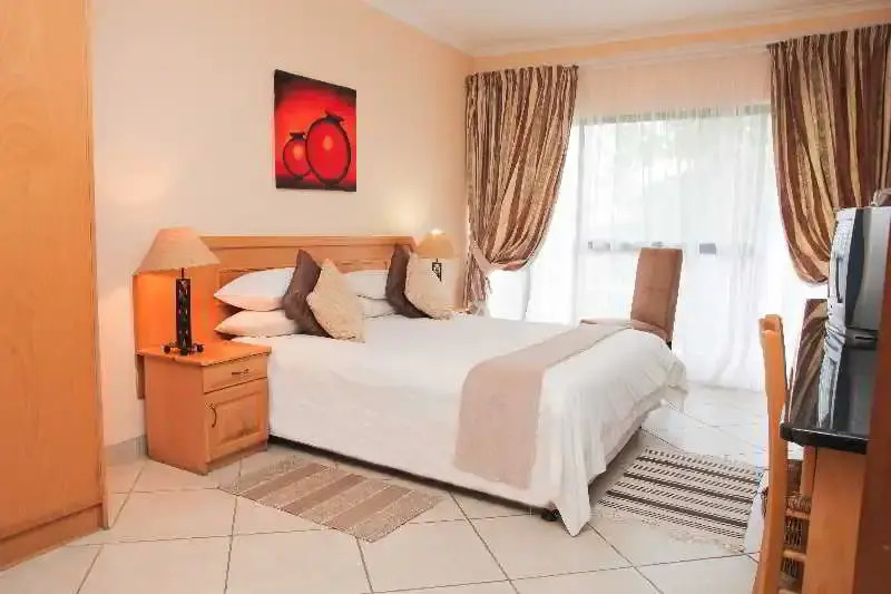 Lake St Lucia Lodge
