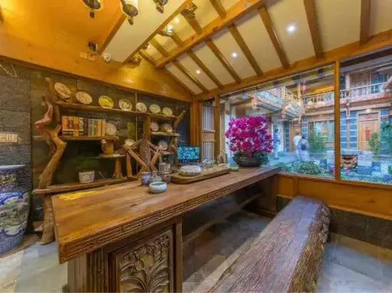 Jiuqi Fuxiang Inn (Lijiang Ancient City Dashuiche Branch)