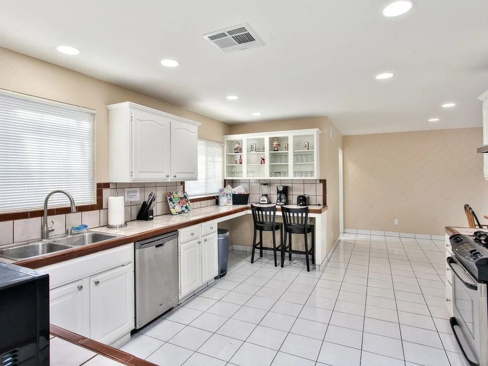Treasure Island 4 Bedrooms 2.5 Bathrooms Home