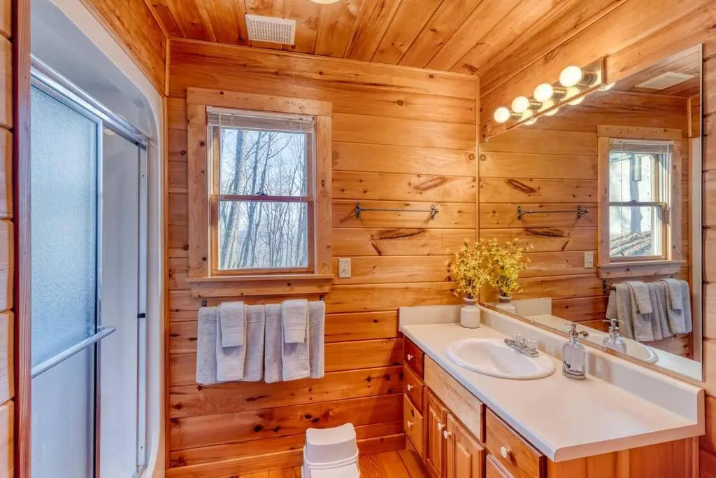 MTN Cabin Sleeps 10 - 5 Mins To Fishing & Camping