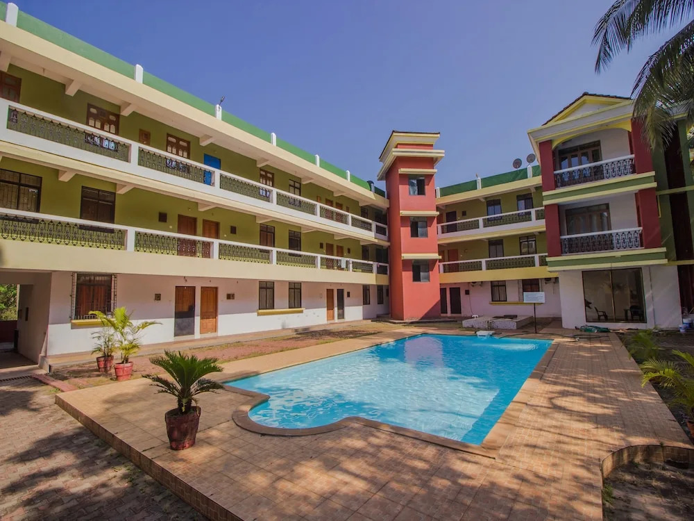 OYO 13794 Home Cozy Studio Utorda Beach