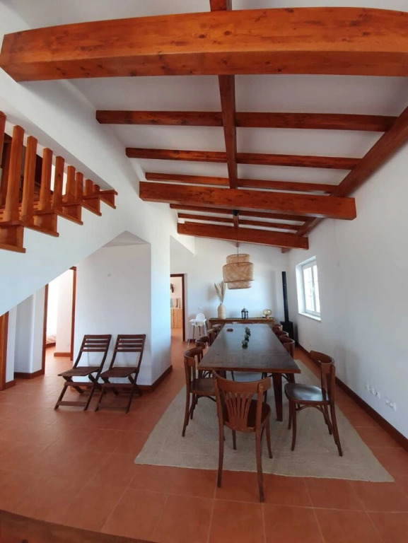 Lovely 4-bed Villa in Colares