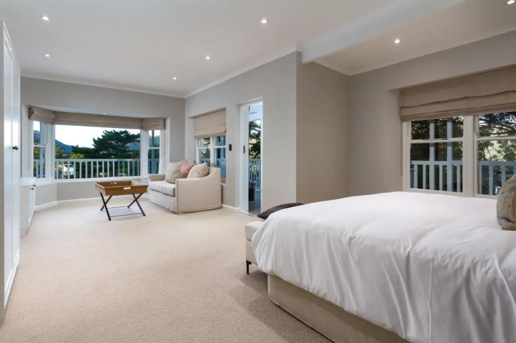 Bay Haven Collection, Hout Bay