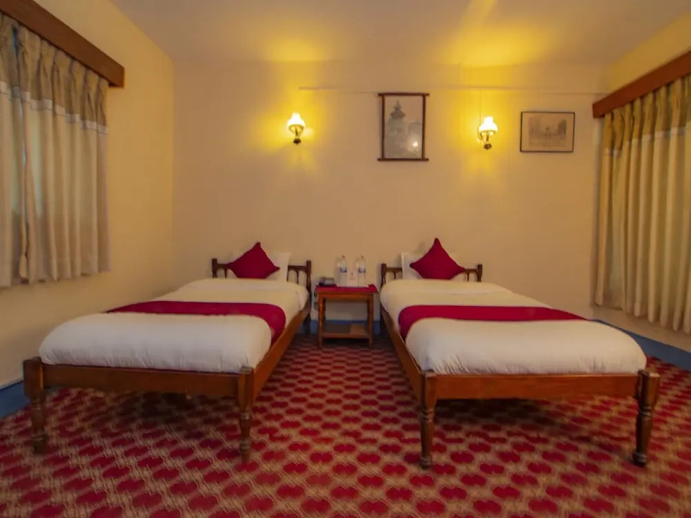 Oyo 301 Hotel Monal