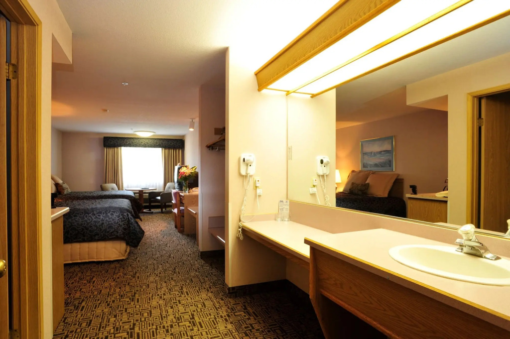 The Tillamook Inn