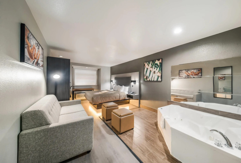 Quality Inn & Suites North Mesquite I-30
