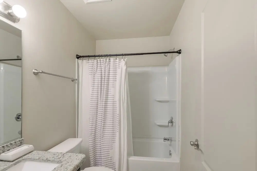 Easy Living in Brownsville! Home Near Med Center