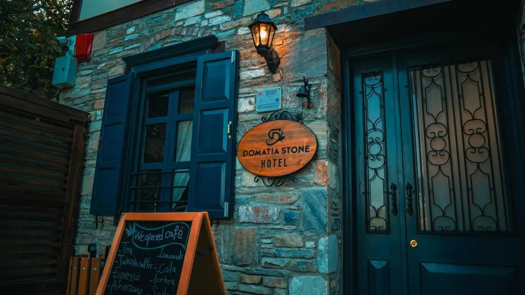 Domatia Stone Hotel