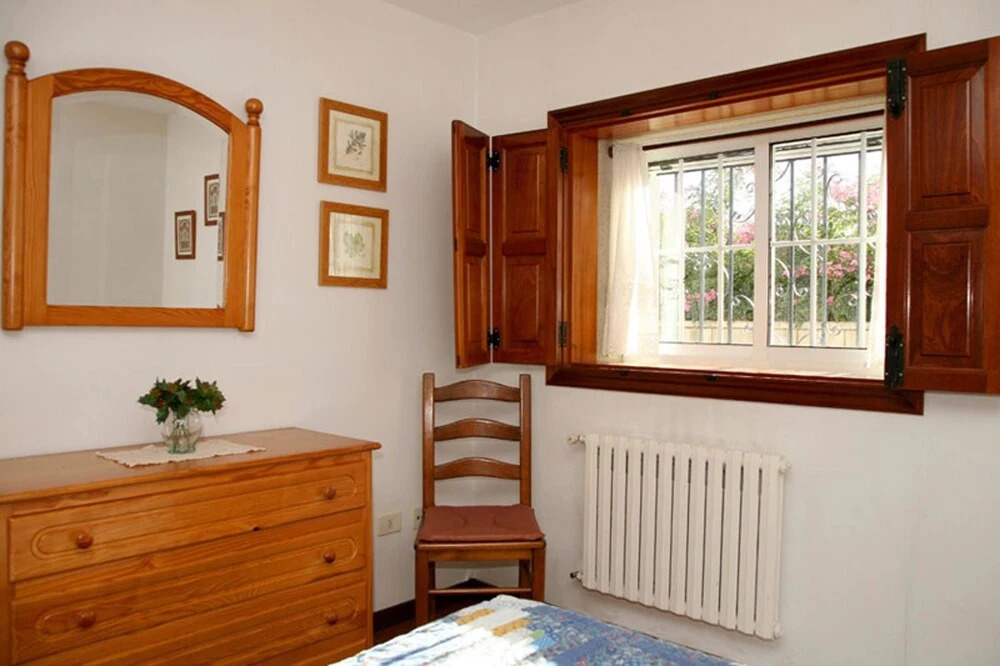 House With 2 Bedrooms in Camposancos, With Wonderful sea View, Enclose