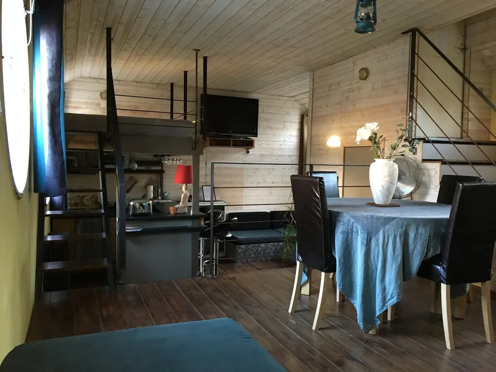 Boat For Guest