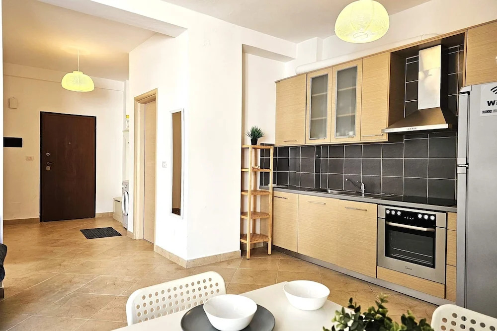 Holiday Apartment With Sea View - 180