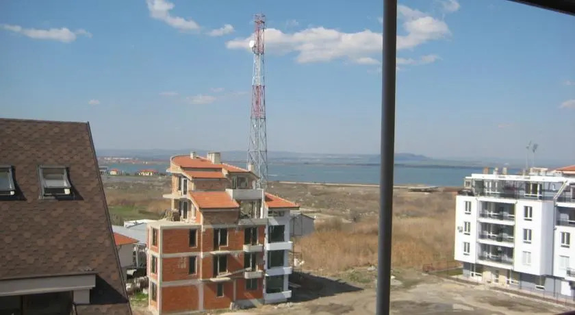 Tashevi Apartments