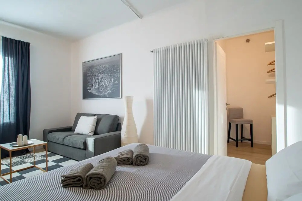 Br Apartments