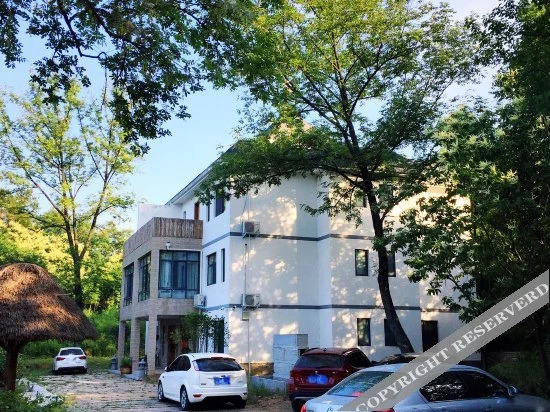 Xinyang Bailiao Yixiu Country House