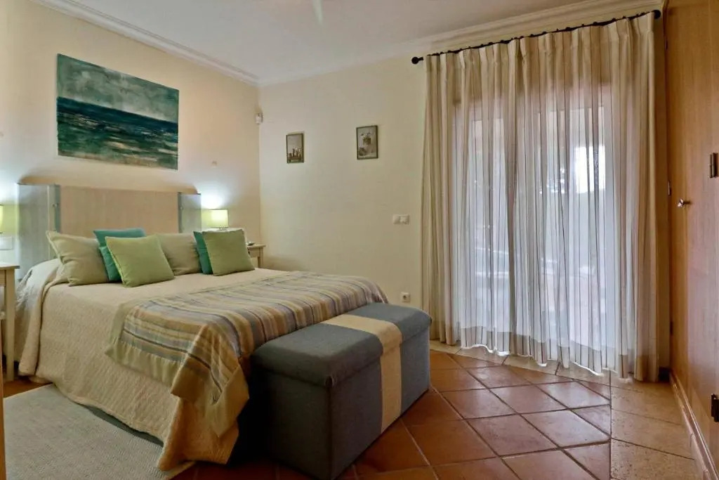 Villa Vale Do Lobo 176 - 4 Bedroom villa - Great pool area - WiFi and Air conditioning