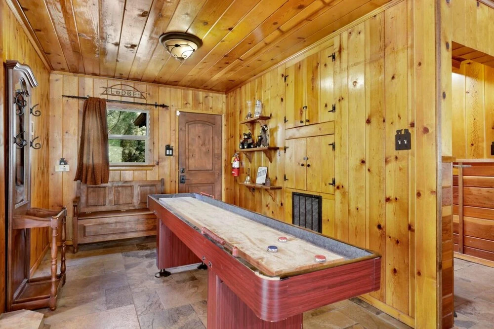 Top Notch Lodge #2056 by Big Bear Vacations