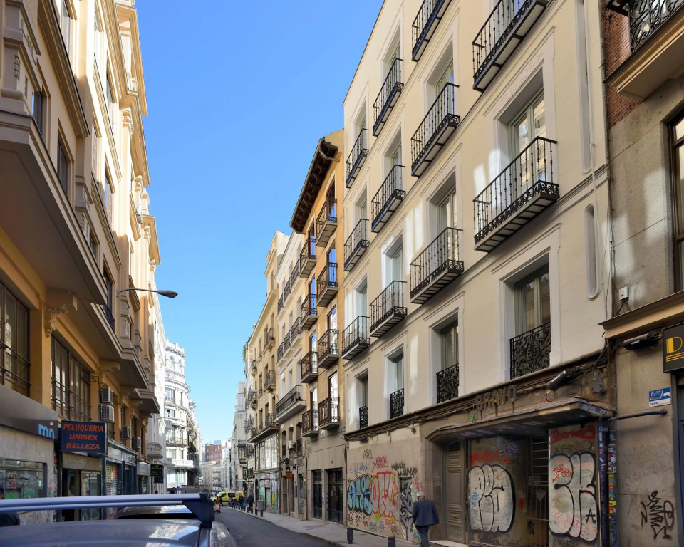 nQn Aparts & Suites Madrid