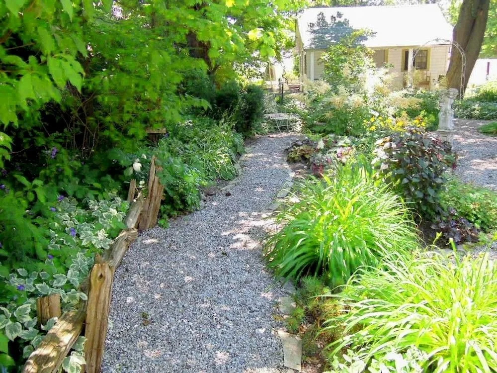 Chantry Breezes Bed & Breakfast