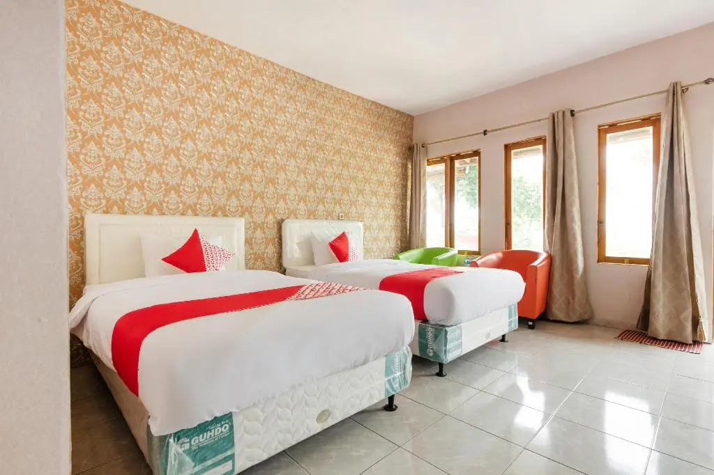 Urbanview Hotel DPineapple Villa Ciater by RedDoorz