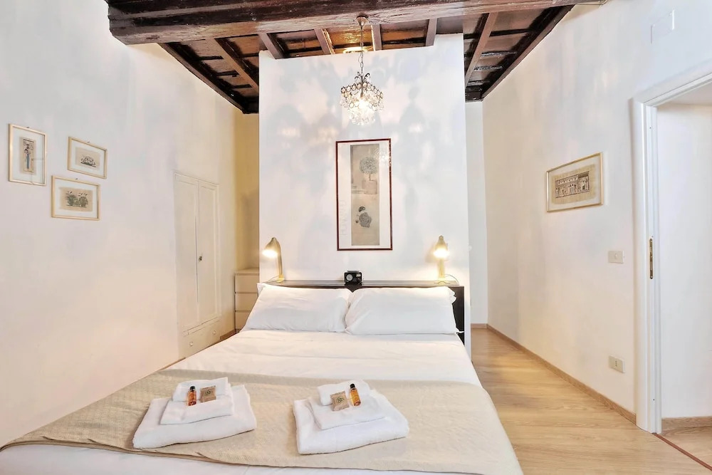 Rome Accommodation Altemps