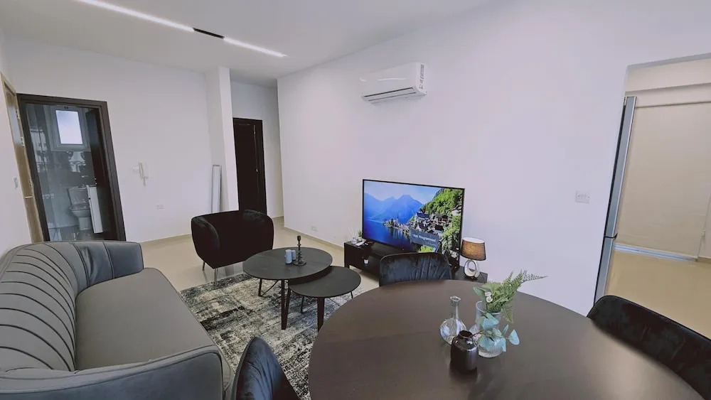 104 NIC - 303 Stay Cosmo City Suite