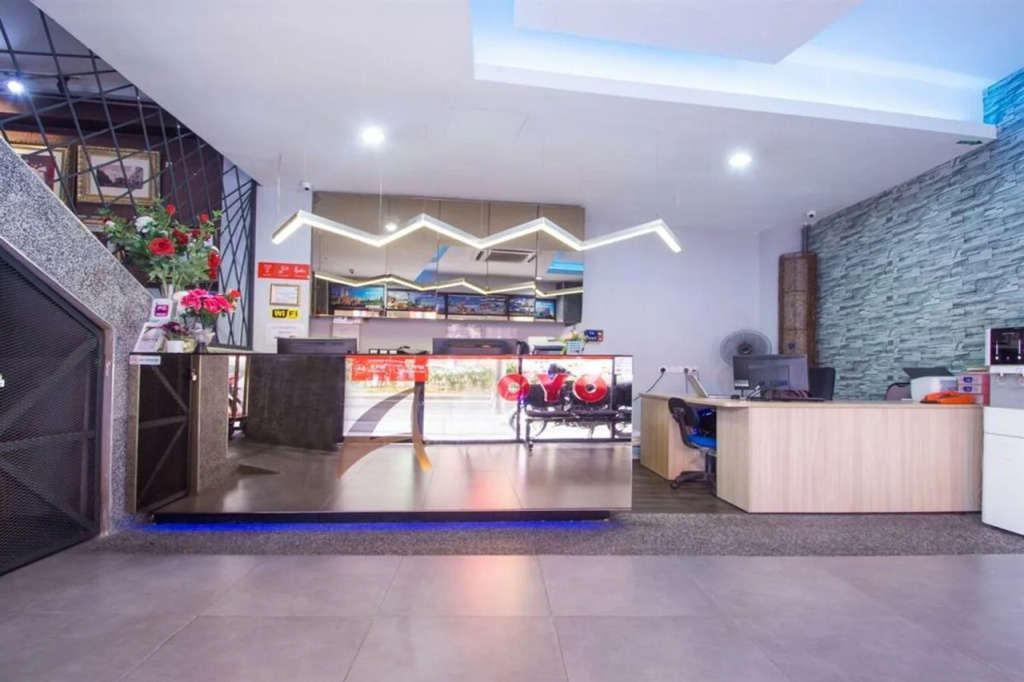 Max Star Hotel - Backpackers