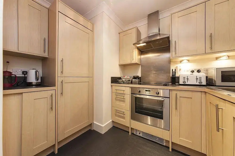 CB1 Apartments