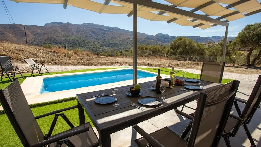 3-bed Villa in Palaioloutra With Private Pool