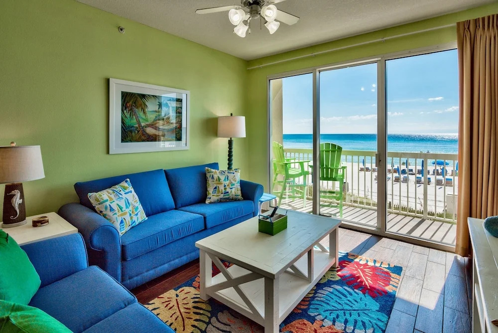 Celadon: Unit 102 by Forehand Rentals