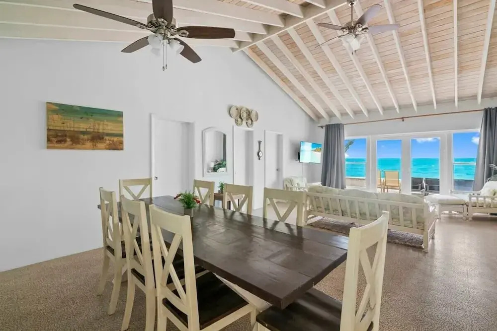 Beachfront White Palm Villa - Tar Bay