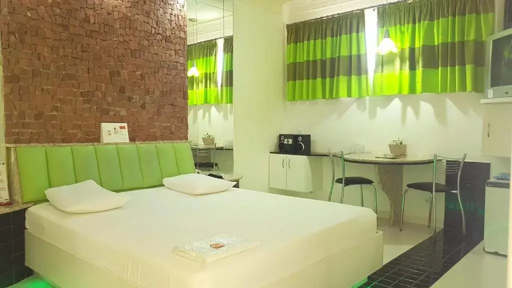 Hotel Lacqua Express
