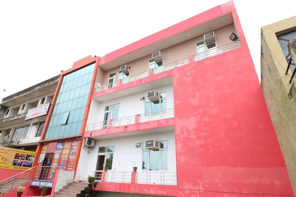 OYO 18943 Hotel Punjab Residency