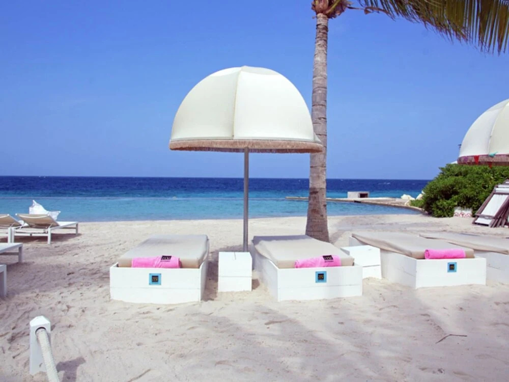 Luxurious Furnished Apartment Within Walking Distance of the Beach Curacao