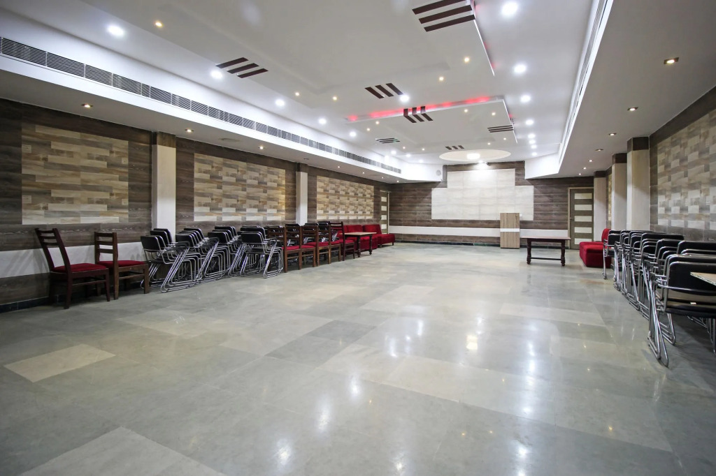 OYO 5539 Merit Hotel