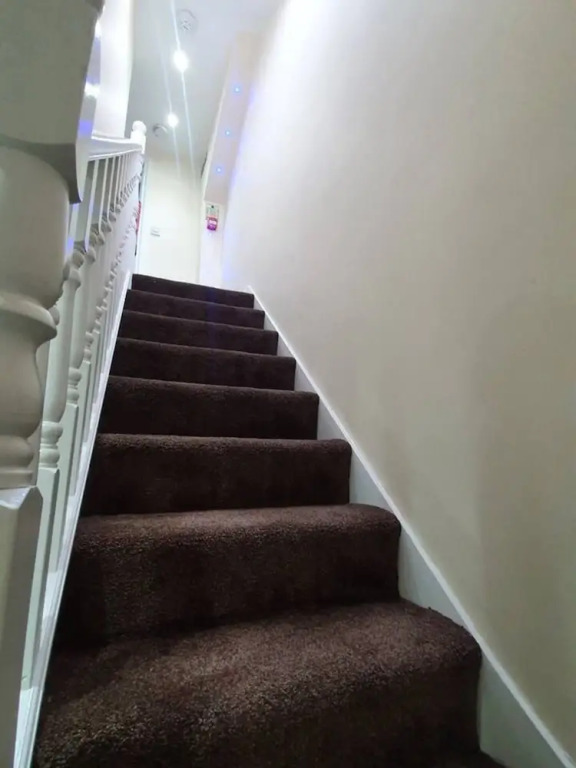 Lovely 5-bed House in Essex