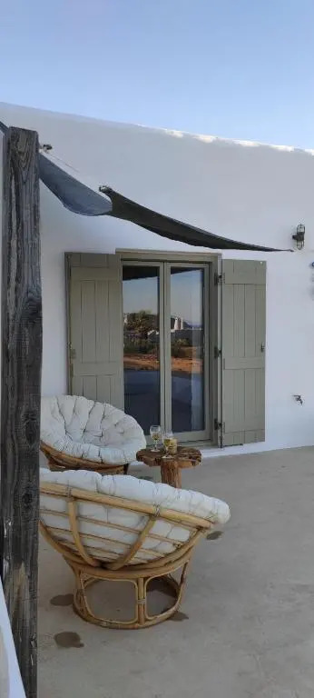 White House with Sea View