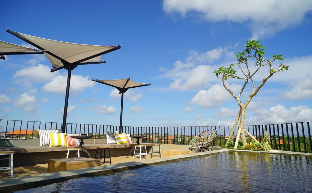 Borough Capsule Hostel Bali