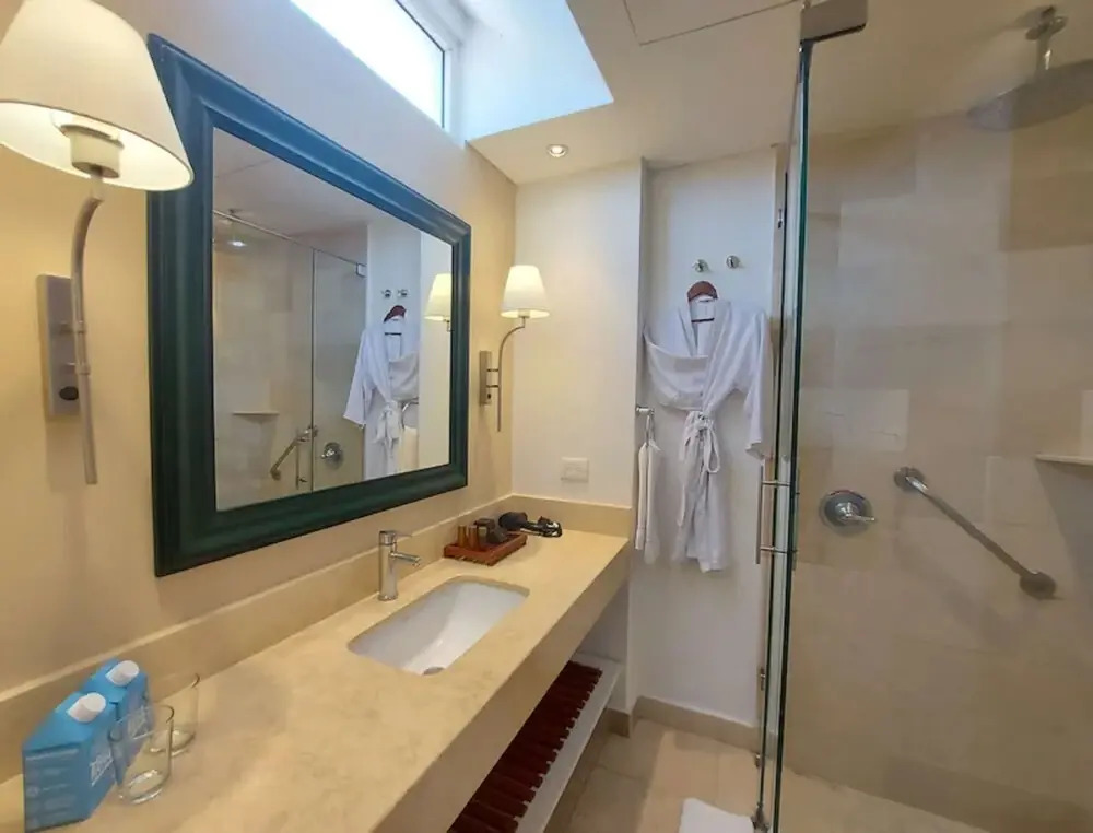"room in Lodge - Hc-pvj Hotel Room Facing The Sea With Pool Air Conditioning And Wifi"