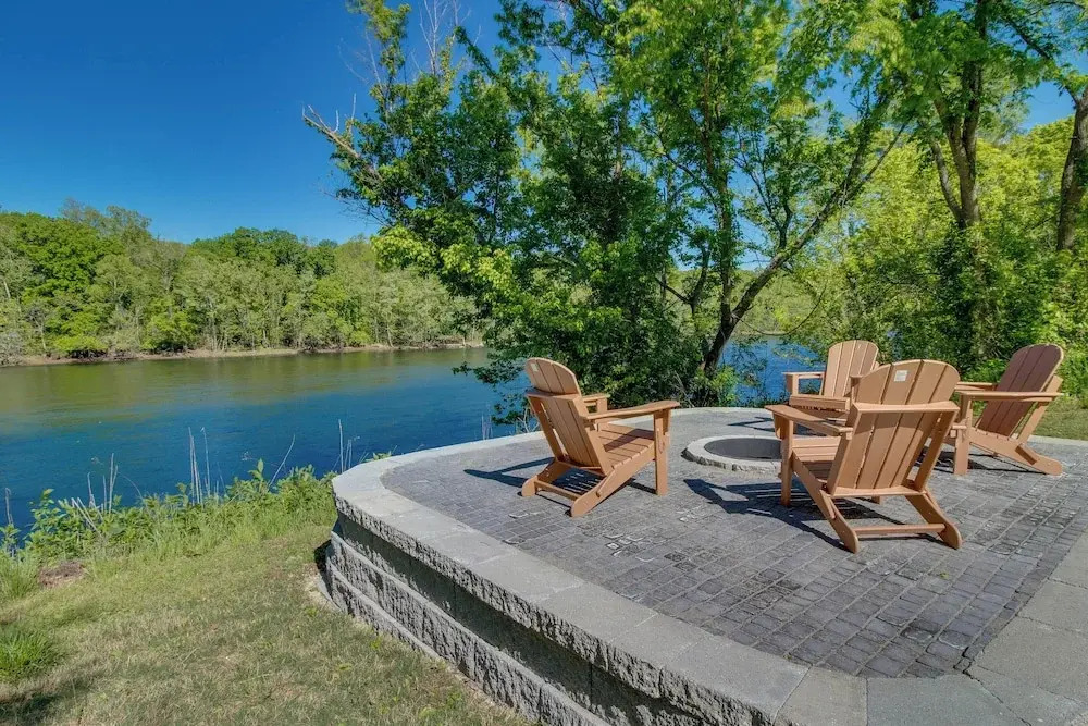 Fire Pit & Grill: Riverfront Home in Arkansas