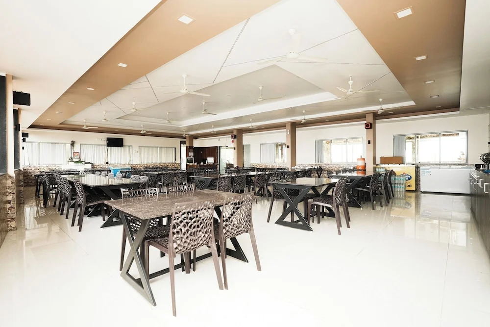 Kaizen Stays And Resto